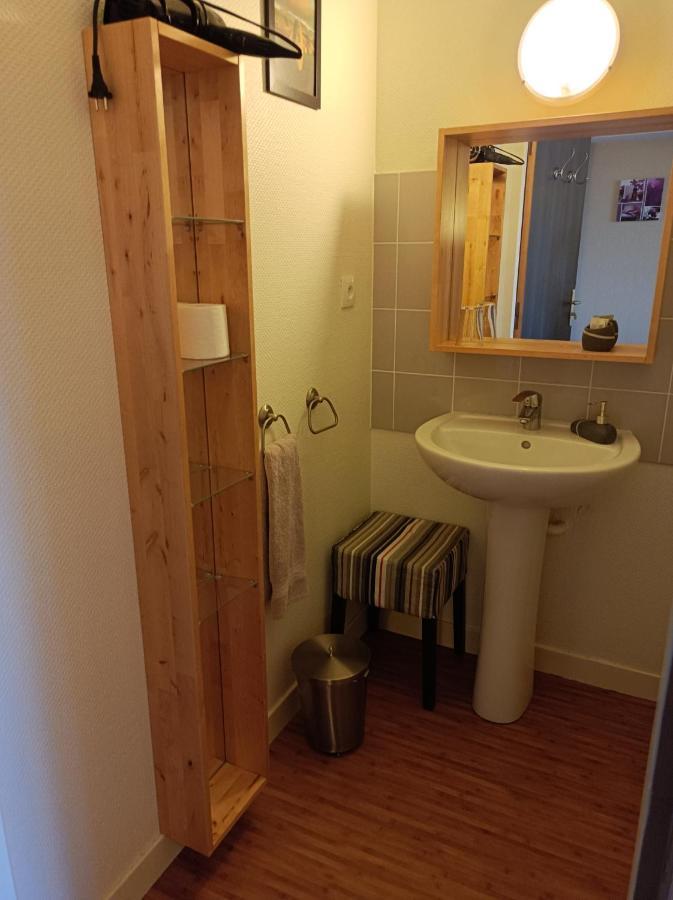 Les Pierres Folles Bed and Breakfast Rozier-en-Donzy Exteriör bild