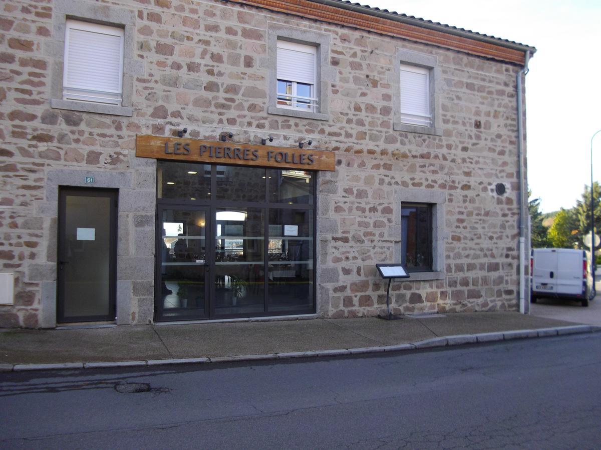 Les Pierres Folles Bed and Breakfast Rozier-en-Donzy Exteriör bild